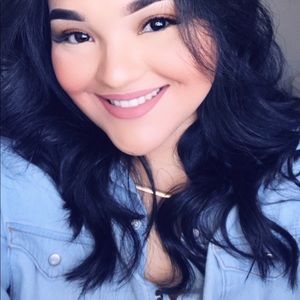 Meet your Posher, Saira